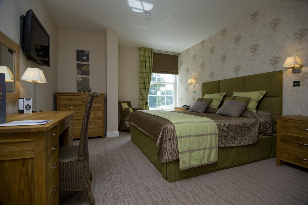 Orsett Hall Экстерьер фото