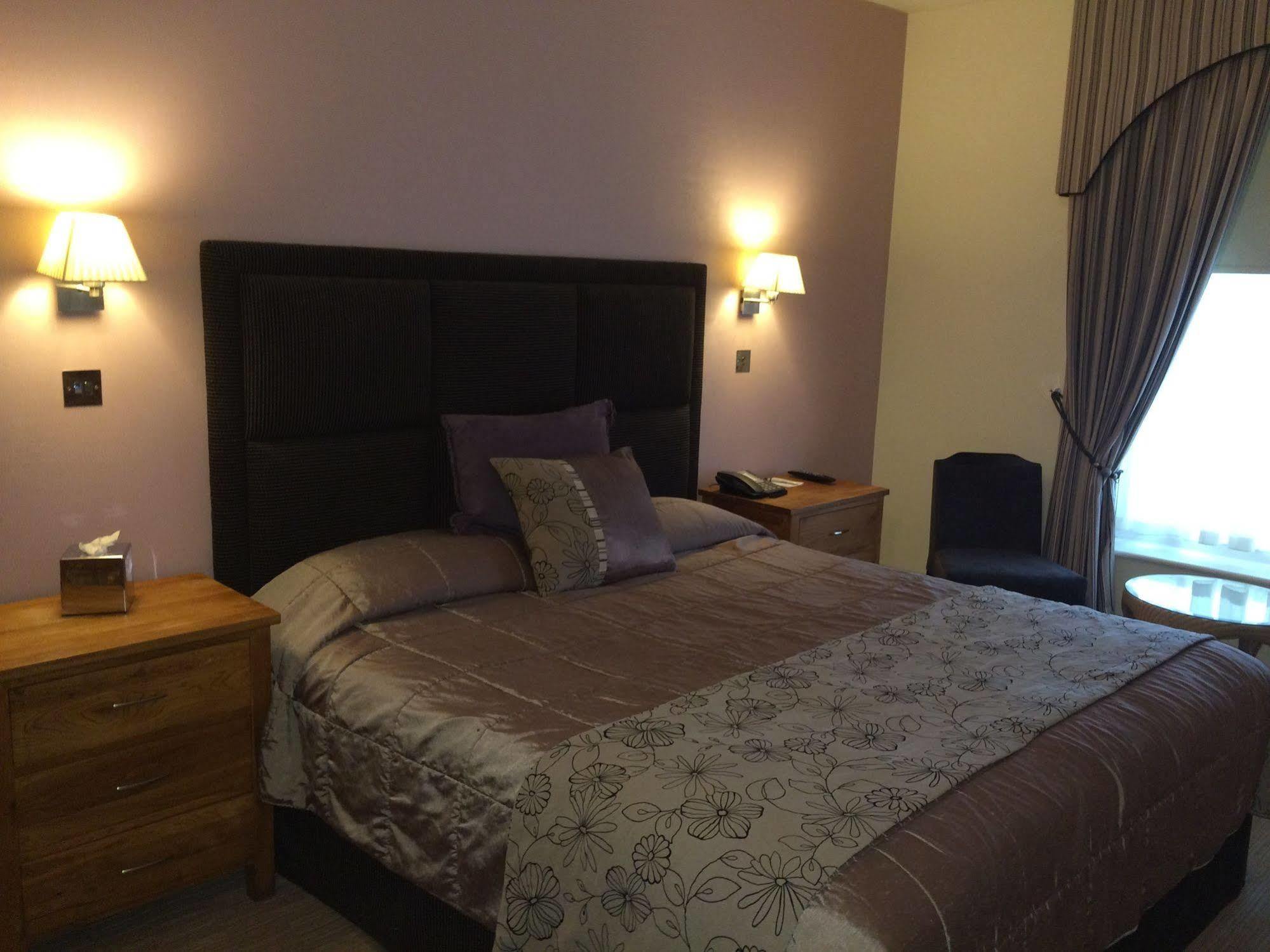 Orsett Hall Экстерьер фото